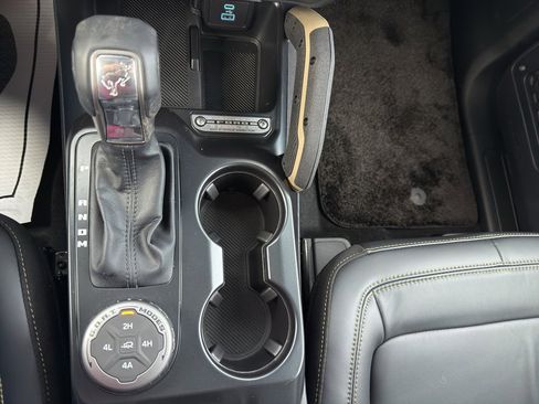 New 2025 Ford Bronco Badlands image 20