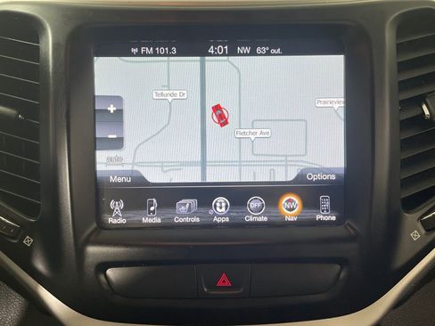 Used 2016 Jeep Cherokee Trailhawk w/ Comfort/Convenience Group image 21