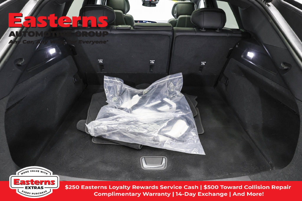 Used 2024 Cadillac Lyriq Luxury AWD/4WD image 10