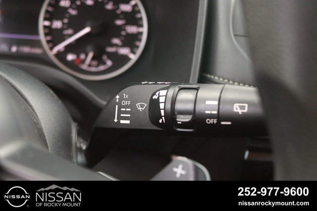 Used 2024 Nissan Rogue S AWD/4WD image 22