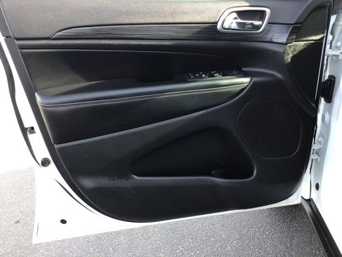 Used 2021 Jeep Grand Cherokee Freedom Edition image 7