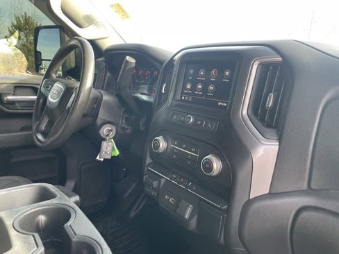 Used 2021 GMC Sierra 2500 4x4 Crew Cab w/ Convenience Package image 30