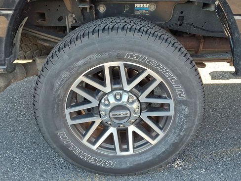 Used 2019 Ford F250 Lariat w/ Lariat Value Package image 10