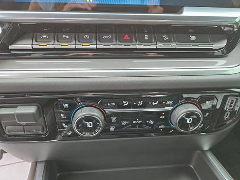 Certified 2026 Chevrolet Silverado 1500 High Country w/ Midnight Edition AWD/4WD image 22