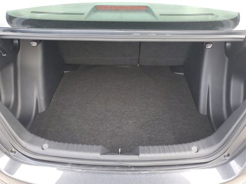 Used 2017 Toyota Yaris iA image 8