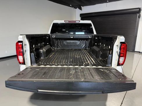 Used 2020 GMC Sierra 1500 Elevation RWD image 11