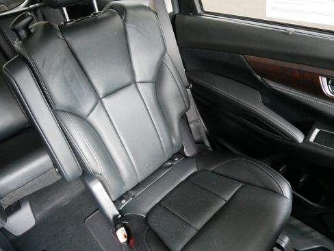 Used 2023 Subaru Ascent Touring AWD/4WD image 14