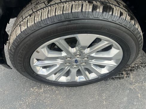 Used 2022 Ford F150 Limited image 13