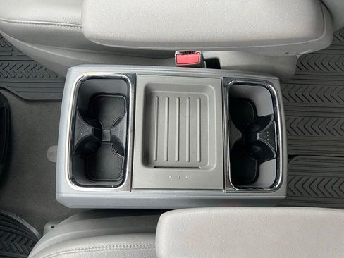 Used 2008 Chrysler Town & Country Touring image 29