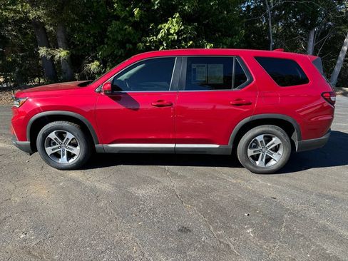 Used 2025 Honda Pilot EX-L image 2