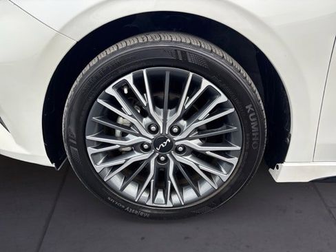 Certified 2022 Kia Forte GT-Line w/ GT-Line Premium Package image 9