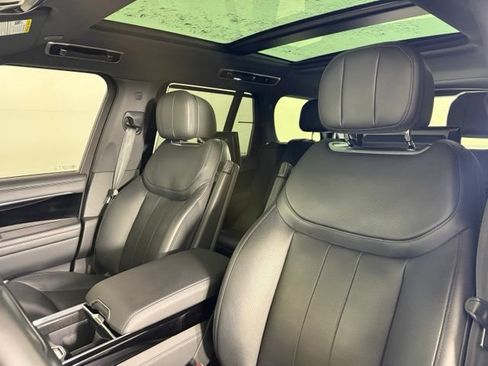 Used 2024 Land Rover Range Rover SE AWD/4WD image 6