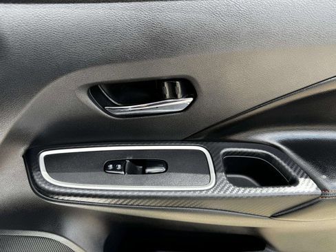 Used 2021 Nissan Versa SR image 46