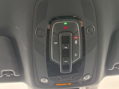 Used 2022 Audi SQ5 Premium w/ Convenience Package AWD/4WD image 20