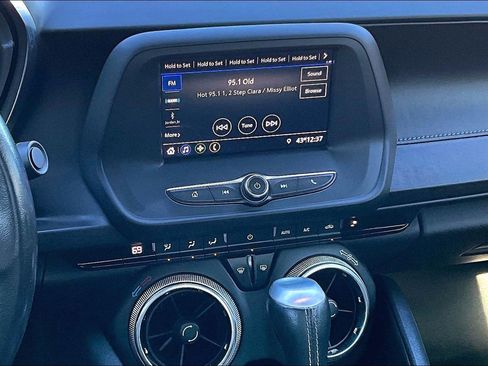 Used 2020 Chevrolet Camaro LT image 9