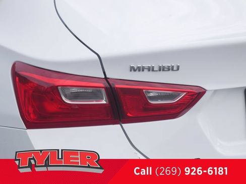 Used 2024 Chevrolet Malibu LT FWD image 12