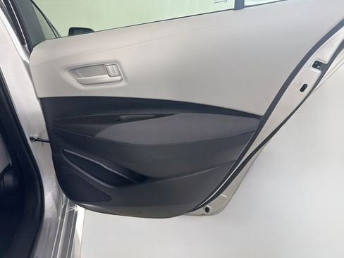 Used 2025 Toyota Corolla LE FWD image 28