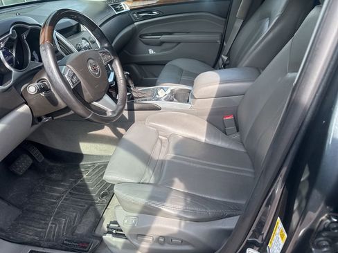 Used 2012 Cadillac SRX Luxury image 6