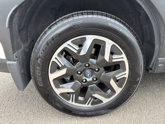 Certified 2025 Subaru Forester Premium AWD/4WD image 31