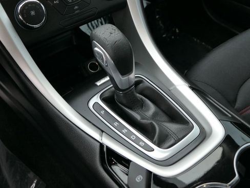 Used 2015 Ford Fusion SE w/ Equipment Group 201A image 23