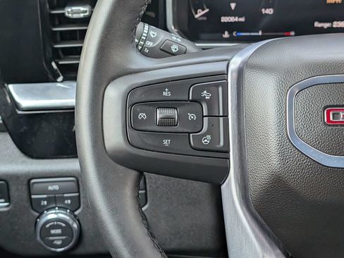 Used 2026 GMC Sierra 1500 SLT AWD/4WD image 19
