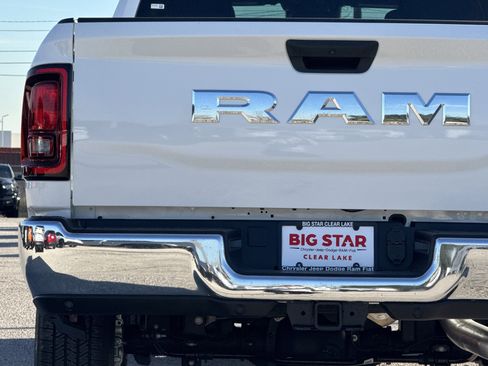 New 2026 RAM 2500 Tradesman w/ Chrome Appearance Group AWD/4WD image 12