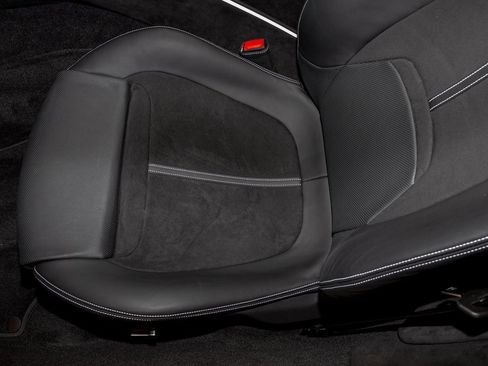 Used 2024 Ferrari Roma Spider image 10