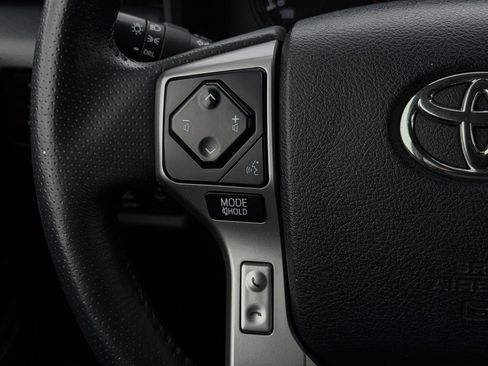 Used 2022 Toyota 4Runner SR5 Premium AWD/4WD image 12