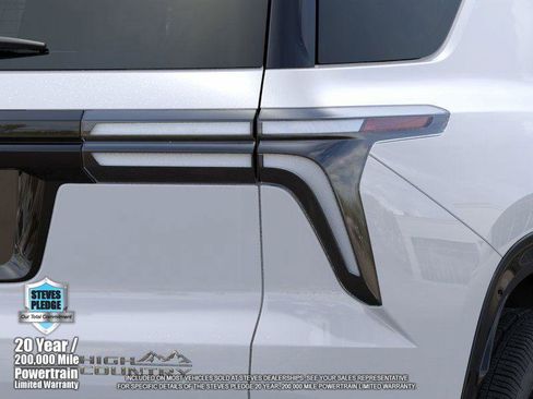 New 2026 Chevrolet Traverse High Country image 11