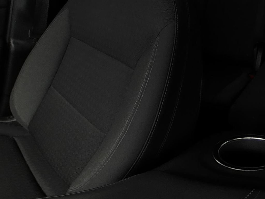 Used 2023 Chevrolet Suburban LS RWD image 12