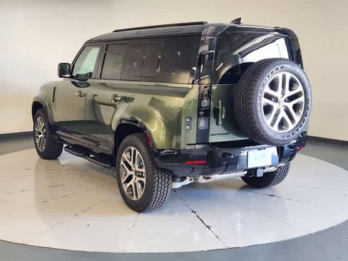 New 2026 Land Rover Defender 110 X-Dynamic SE AWD/4WD image 9