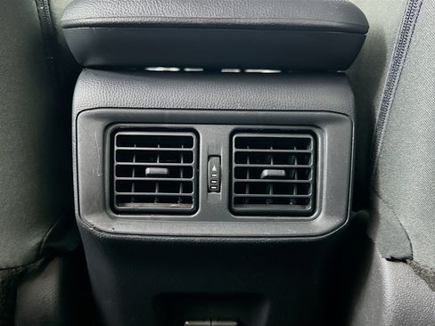 Used 2025 Toyota RAV4 XLE FWD image 26
