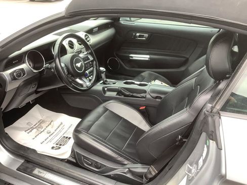 Used 2023 Ford Mustang Premium image 9