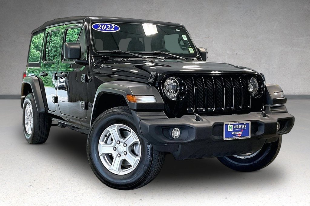 Used 2022 Jeep Wrangler Unlimited Sport AWD/4WD image 3