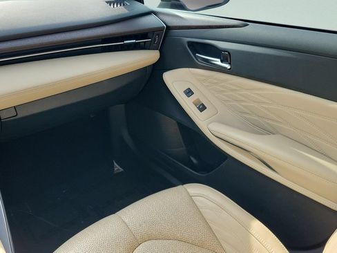 Certified 2019 Toyota Avalon Limited FWD image 13