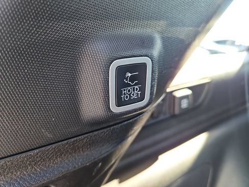 Used 2024 Jeep Grand Cherokee Limited 4xe AWD/4WD image 11