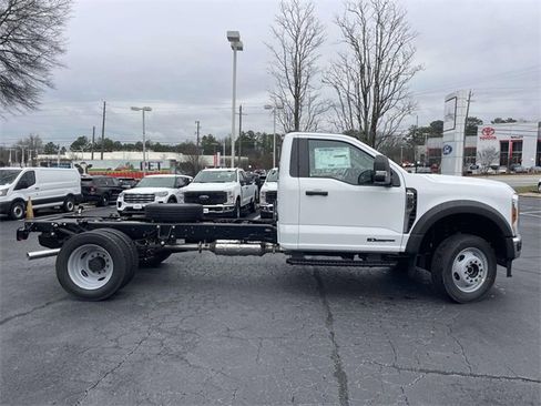 New 2026 Ford F550 XL image 2
