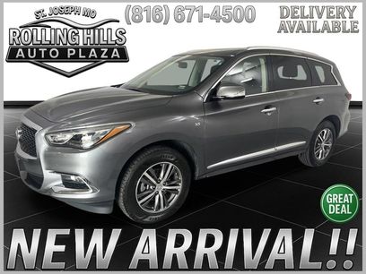 Used 2017 INFINITI QX60 Luxe w/ Premium Package