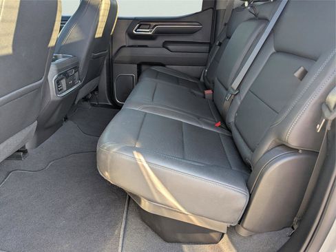 Used 2023 GMC Sierra 1500 SLT w/ SLT Premium Package image 9