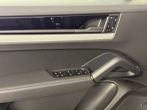 Certified 2026 Porsche Cayenne E-Hybrid Coupe AWD/4WD image 14
