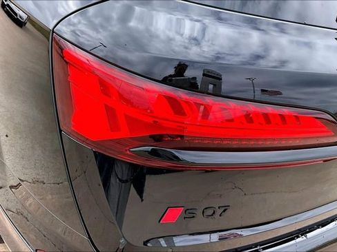 New 2026 Audi SQ7 Premium Plus AWD/4WD image 32