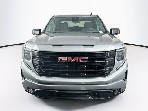 Used 2025 GMC Sierra 1500 Elevation AWD/4WD image 2