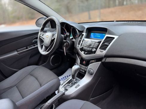 Used 2016 Chevrolet Cruze LT w/ Sun And Sound Package FWD image 14