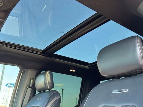 Certified 2022 Ford F250 Platinum w/ FX4 Off-Road Package AWD/4WD image 23