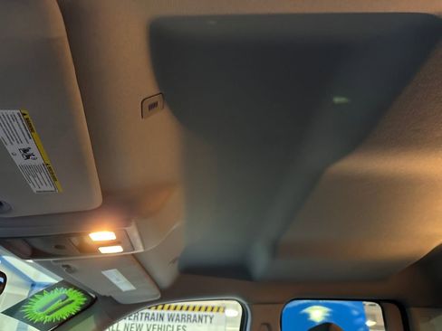 Used 2017 RAM 1500 Express w/ Express Value Package image 27