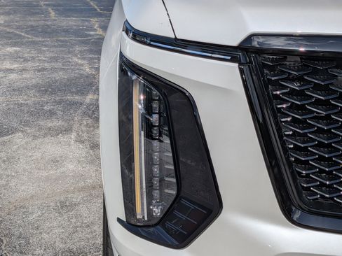 Certified 2025 Cadillac Escalade ESV Sport Platinum AWD/4WD image 10