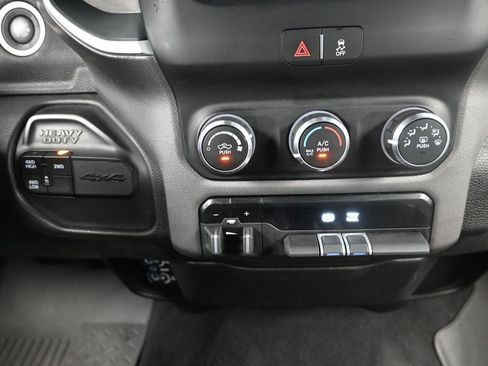 Used 2021 RAM 2500 Big Horn AWD/4WD image 12