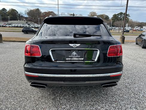 Used 2018 Bentley Bentayga Mulliner image 5