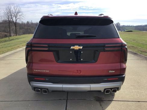 New 2026 Chevrolet Traverse LT w/ Enhanced Driving Package FWD image 4
