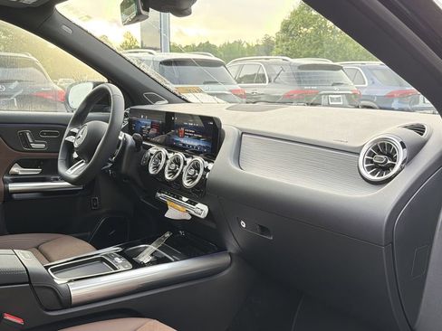 New 2026 Mercedes-Benz GLA 35 AMG 4MATIC image 19